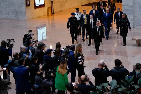 tagreuters.com2024binary_LYNXMPEKBF0UU-VIEWIMAGE